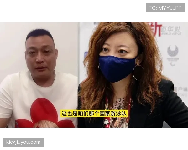 李冰洁地铁站排队吃外卖，手上那只包比我一年工资还贵